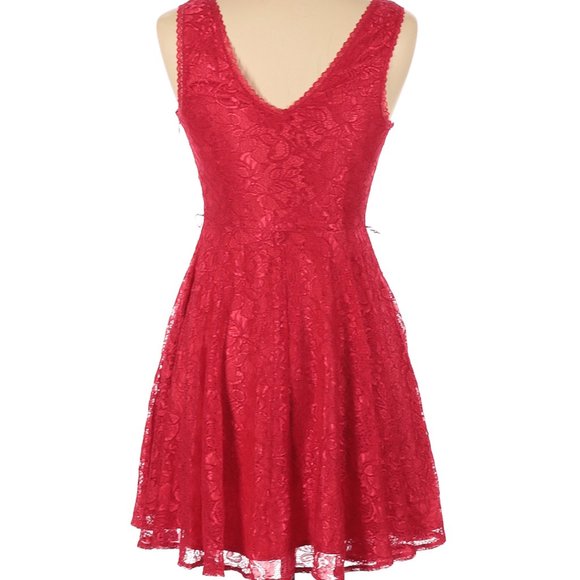 EXPRESS RED COCKTAIL DRESS - Picture 2 of 2